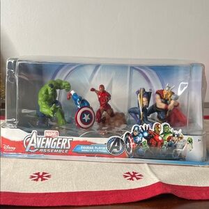 Marvel Avengers Action Figure Set - Red, Blue, Green